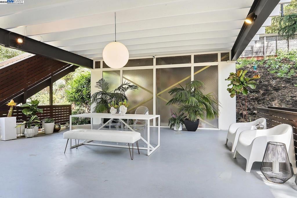 Photo of Listing #41108602