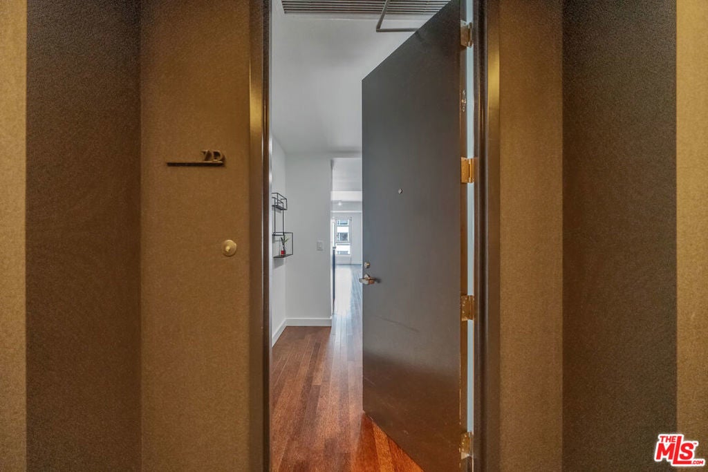 Photo of Listing #25579233