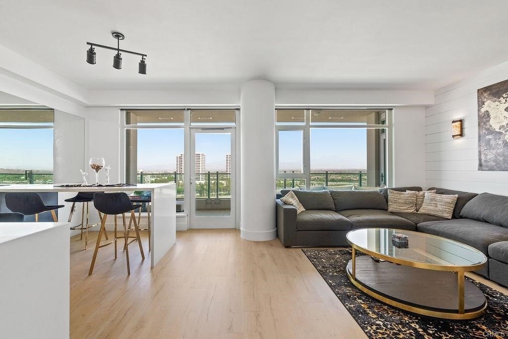 Photo of Listing #PW25186632