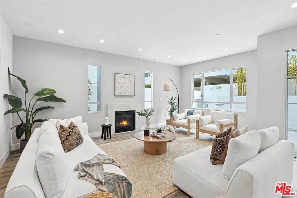 Photo of Listing #25581117