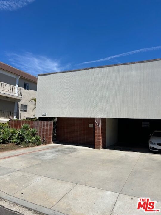 Photo of Listing #25581233