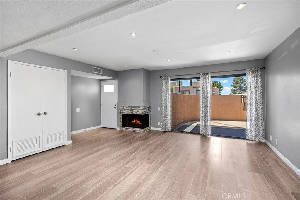 Photo of Listing #OC25186272