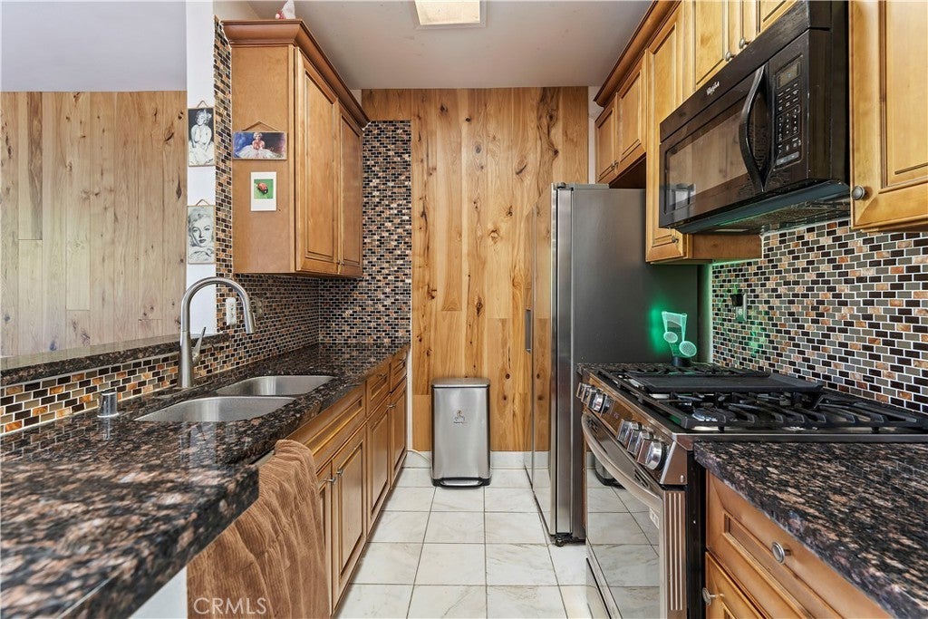 Photo of Listing #SR25187835