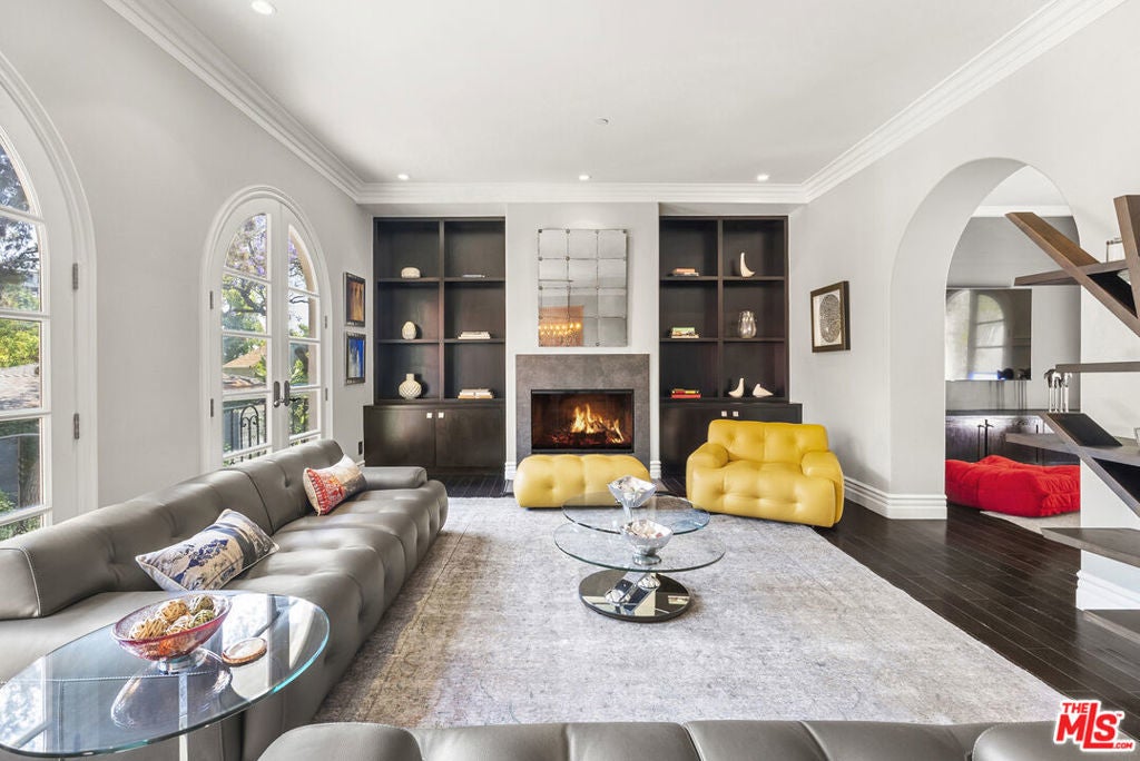 Photo of Listing #25581375