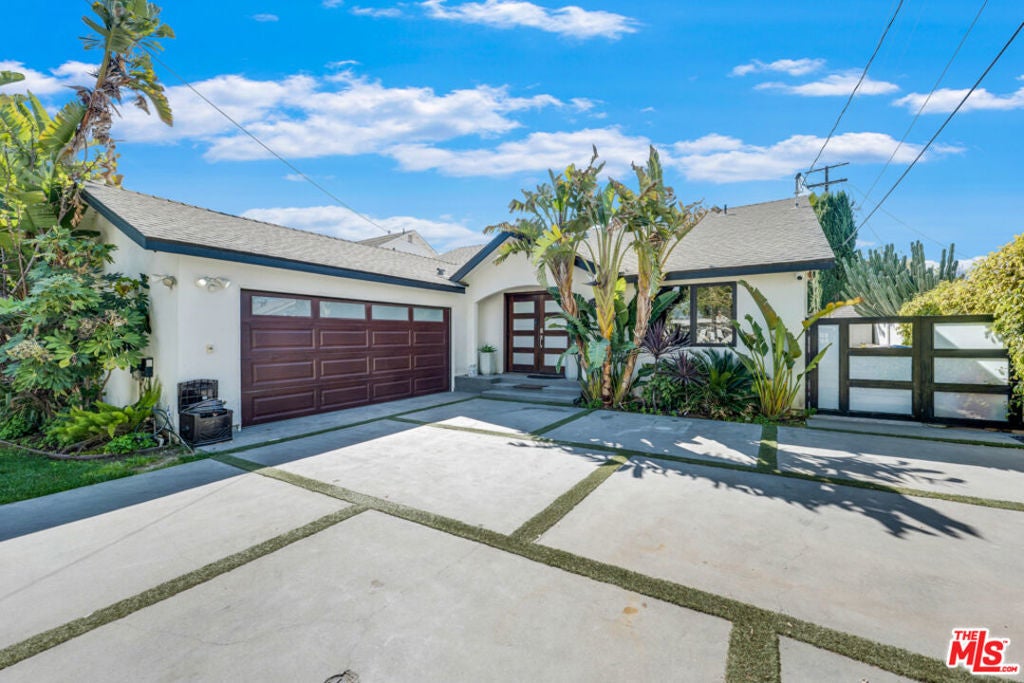 Photo of Listing #25581385