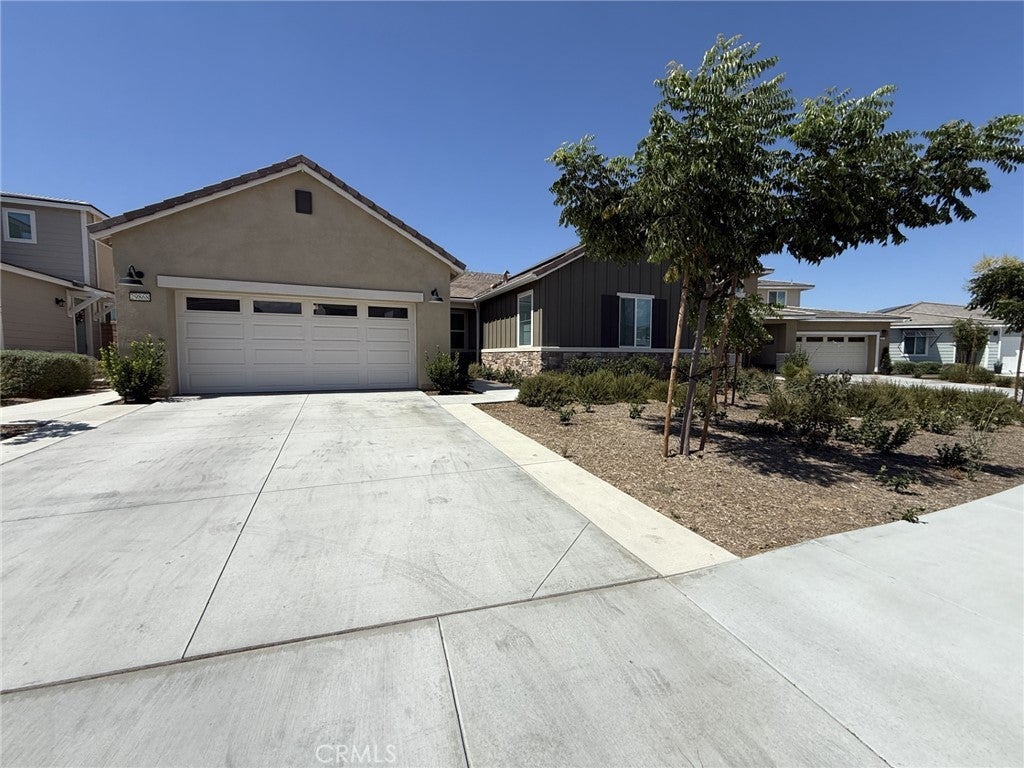 Photo of Listing #IV25189110