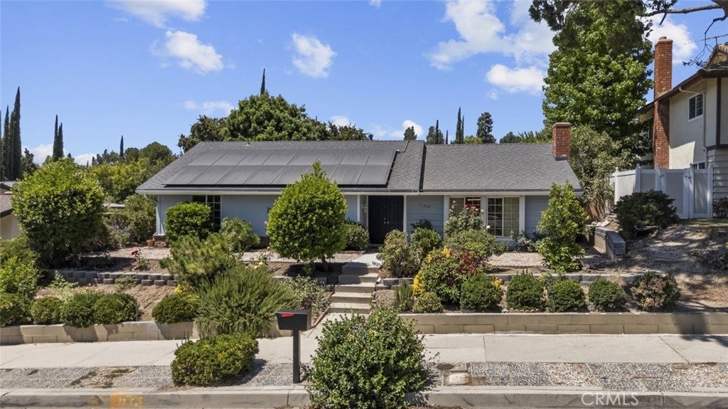 Photo of Listing #SR25187198