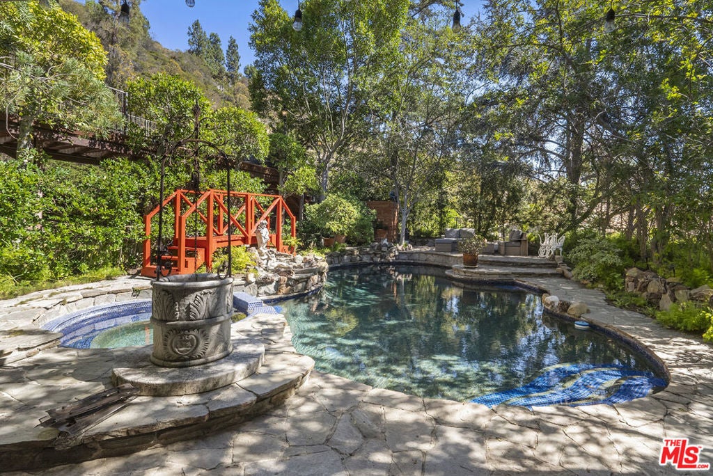 Photo of Listing #25581525