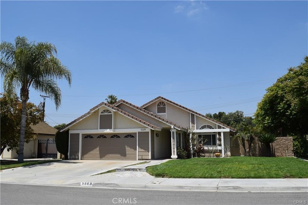 Photo of Listing #IV25189514