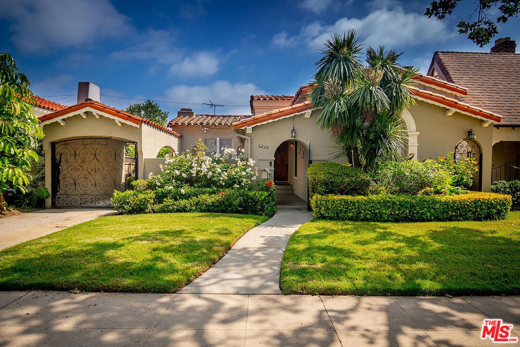 Photo of Listing #25581275