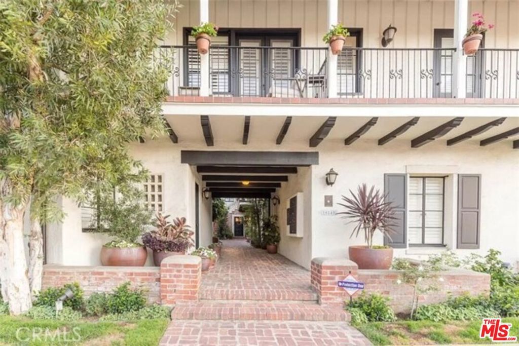 Photo of Listing #25581093