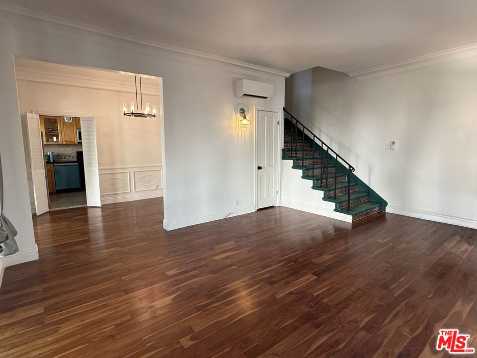 Photo of Listing #25581911