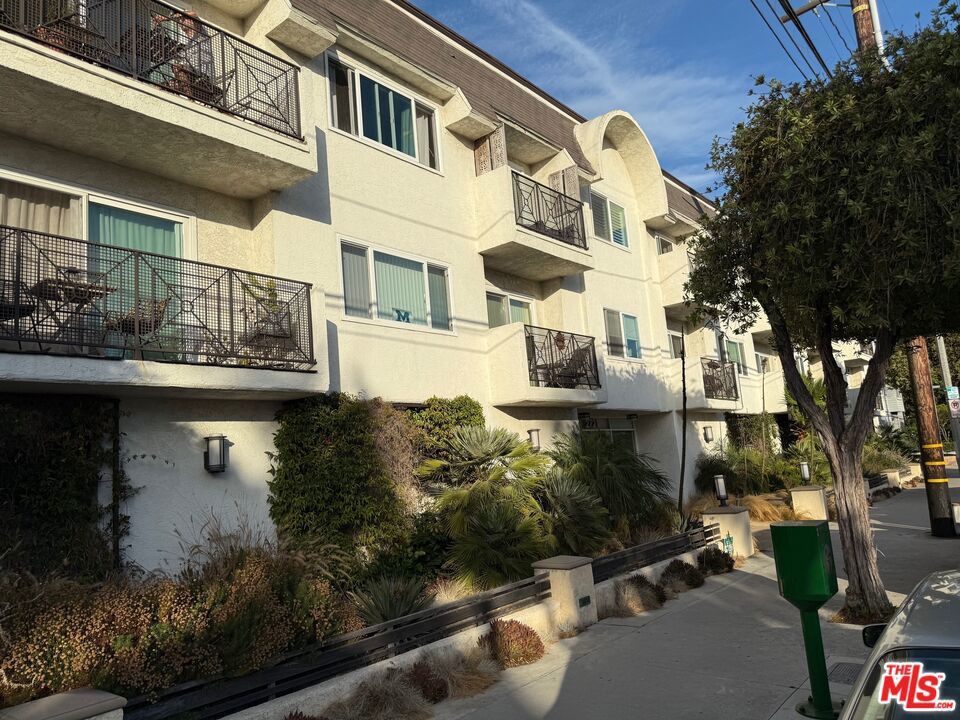 Photo of Listing #25582195