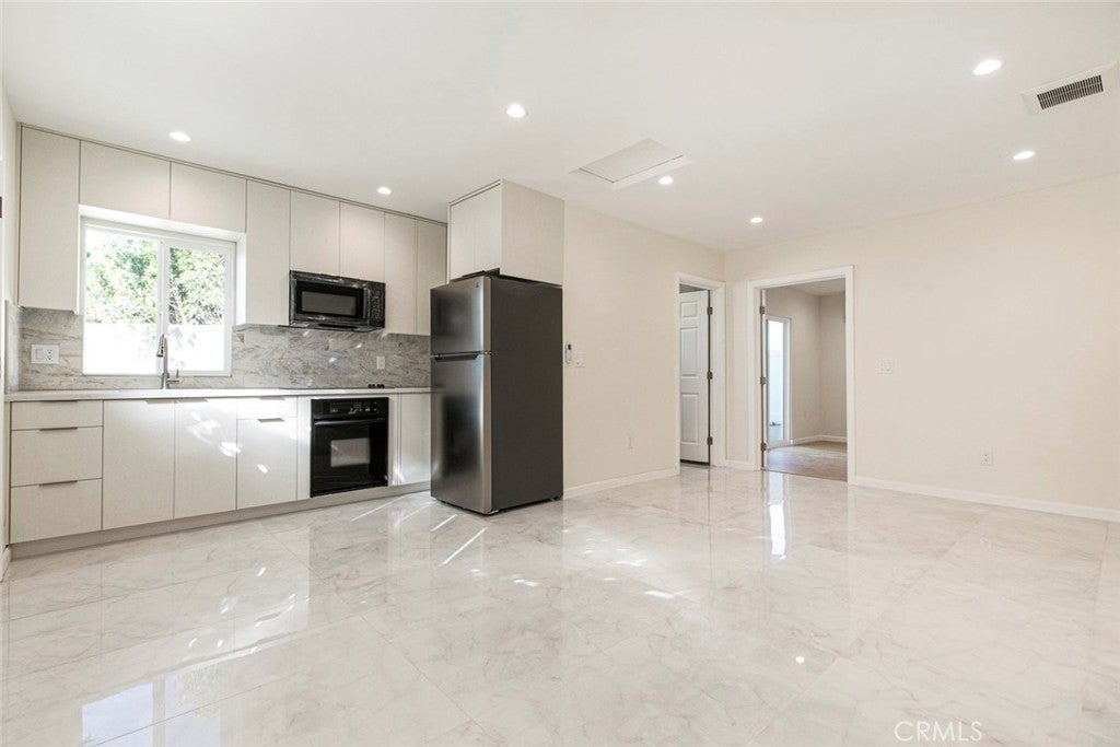 Photo of Listing #GD25189057