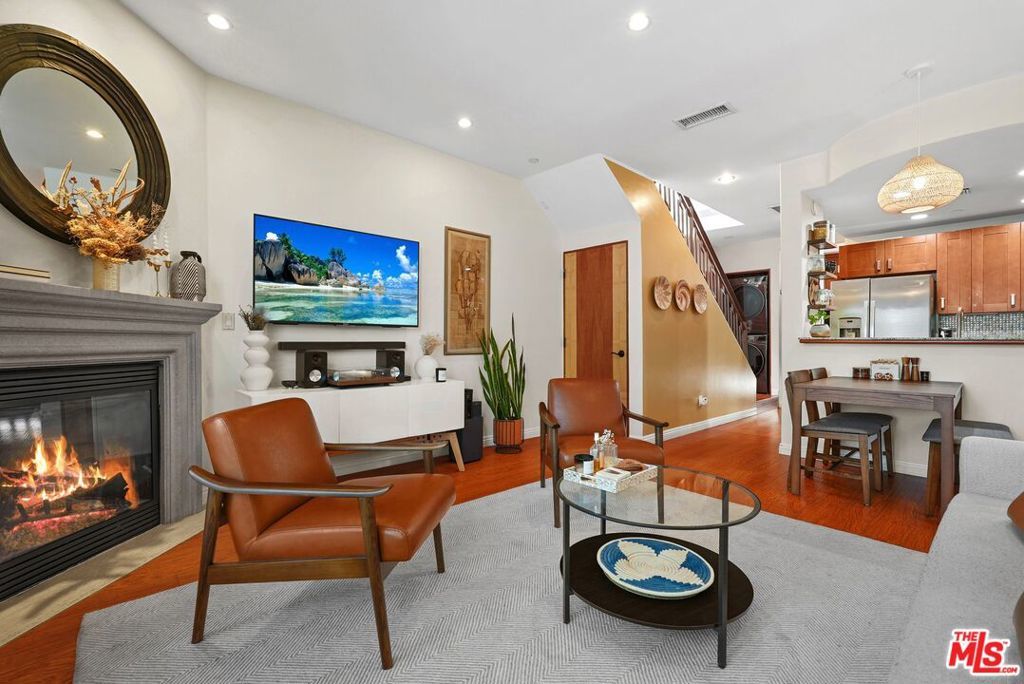 Photo of Listing #25582319