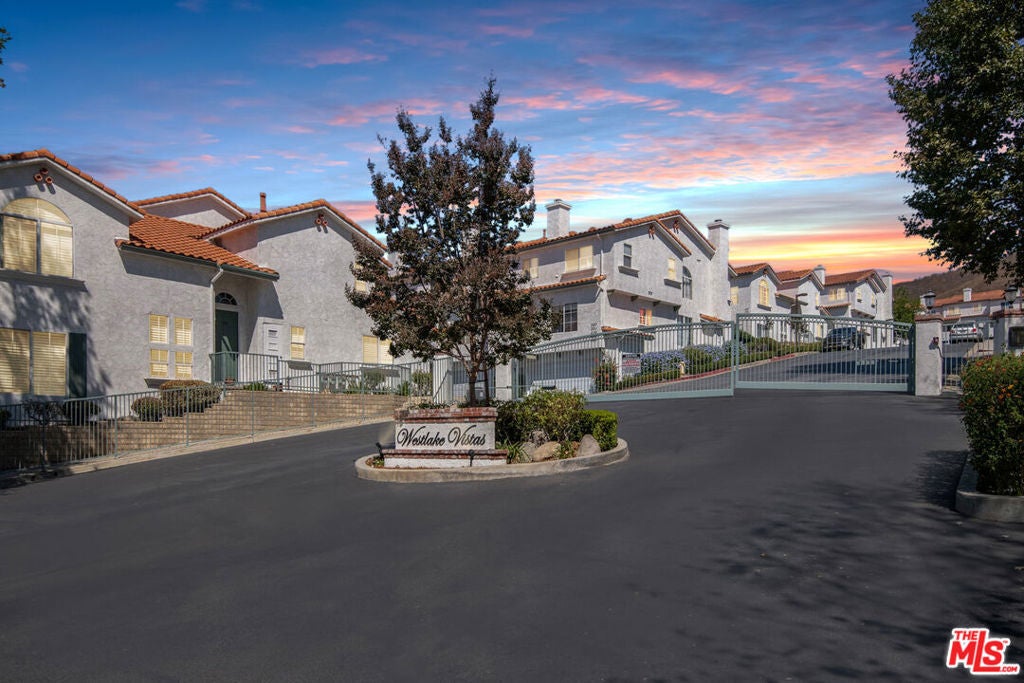 Photo of Listing #25575443