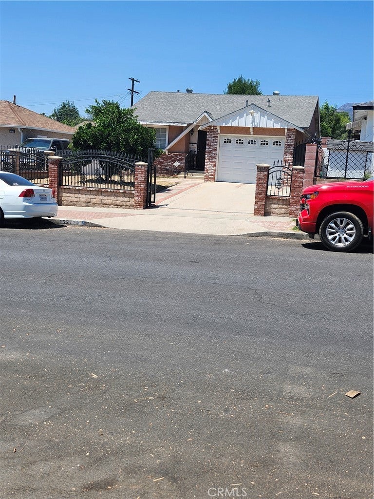 Photo of Listing #SR25190597