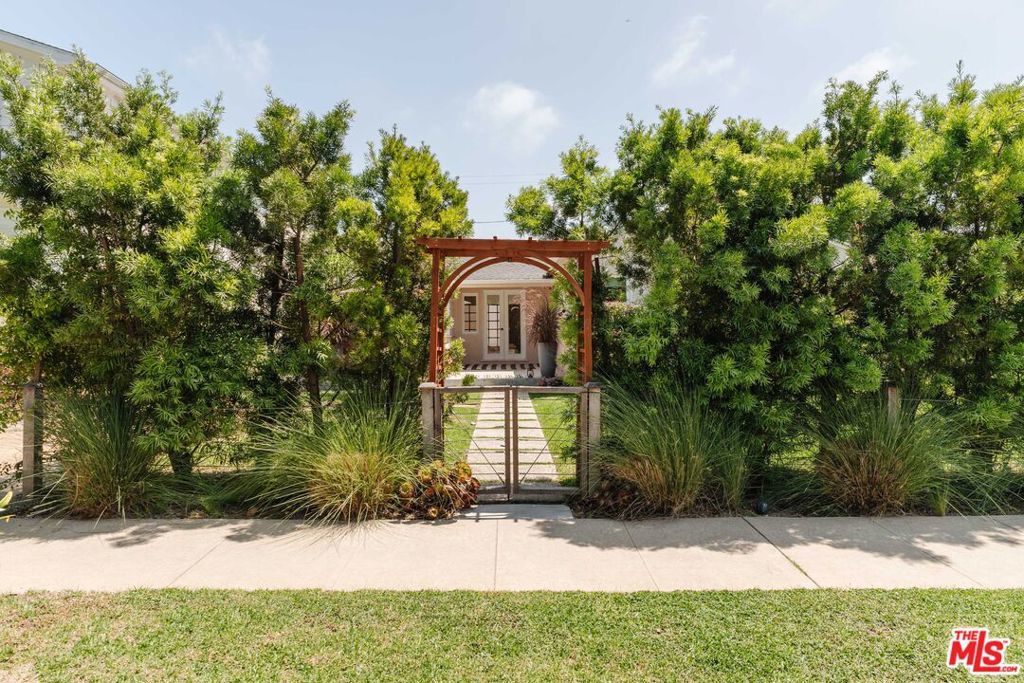 Photo of Listing #25582075