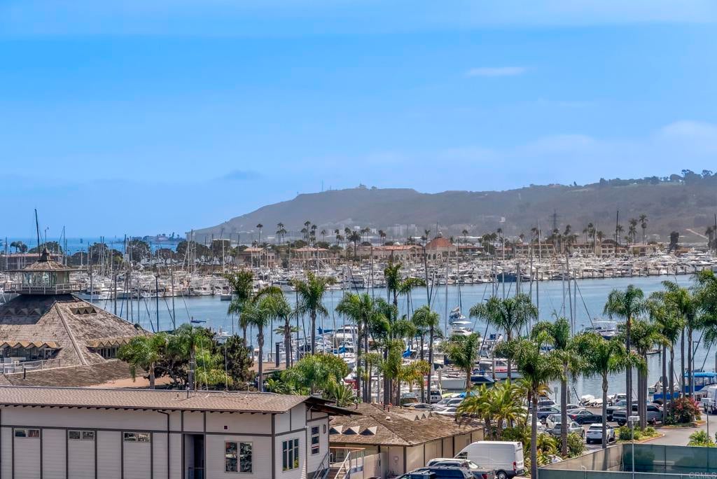 Photo of Listing #PTP2506461