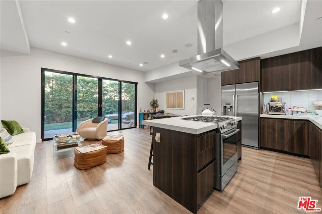 Photo of Listing #25582435