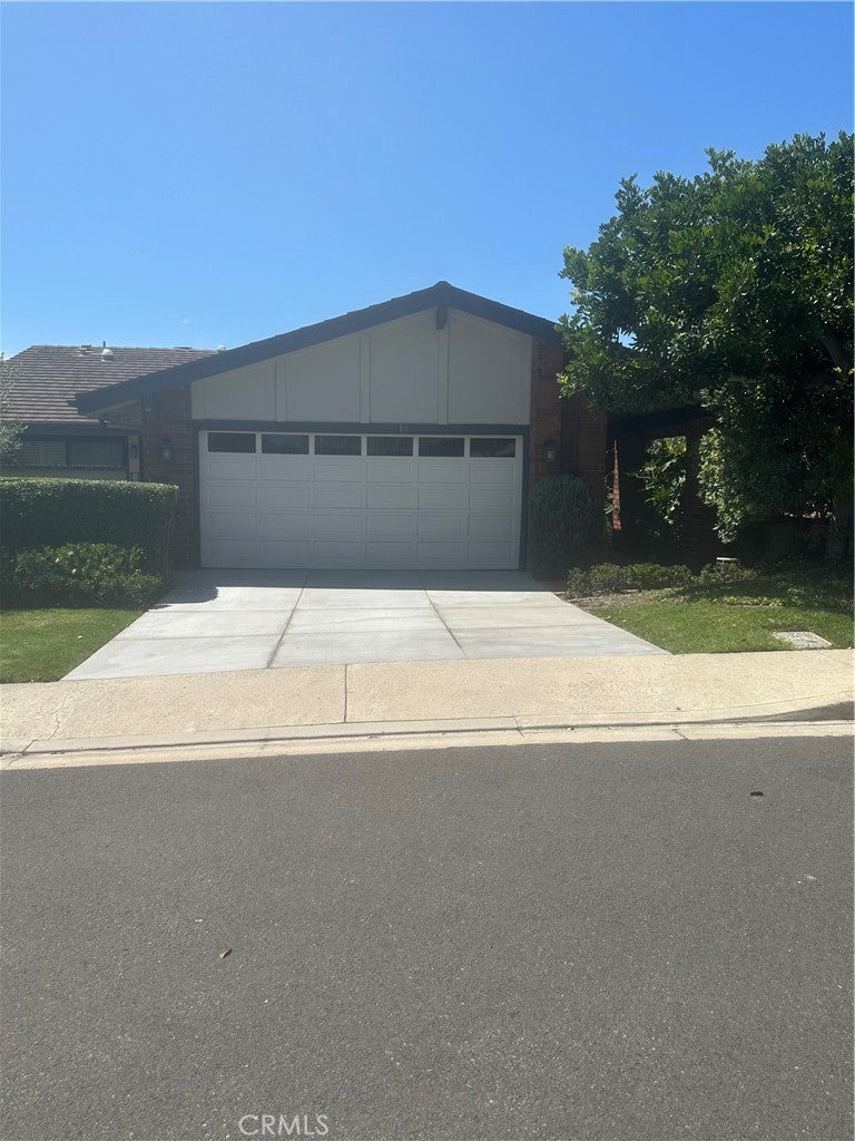 Photo of Listing #NP25191136