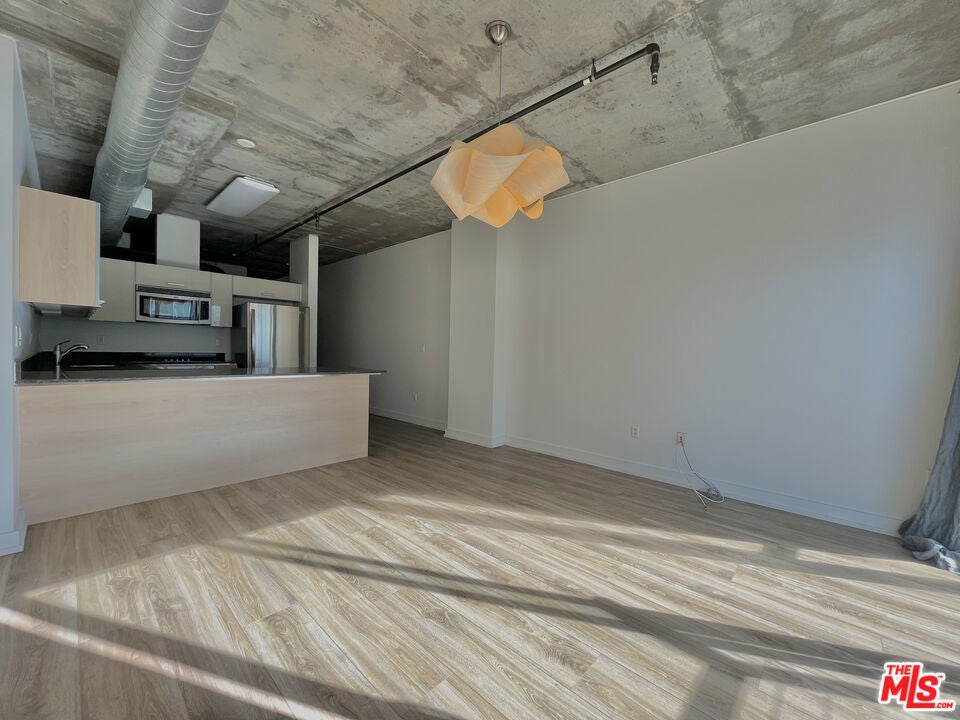 Photo of Listing #25581527