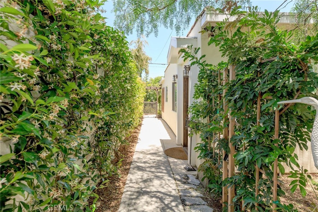 Photo of Listing #SB25191801