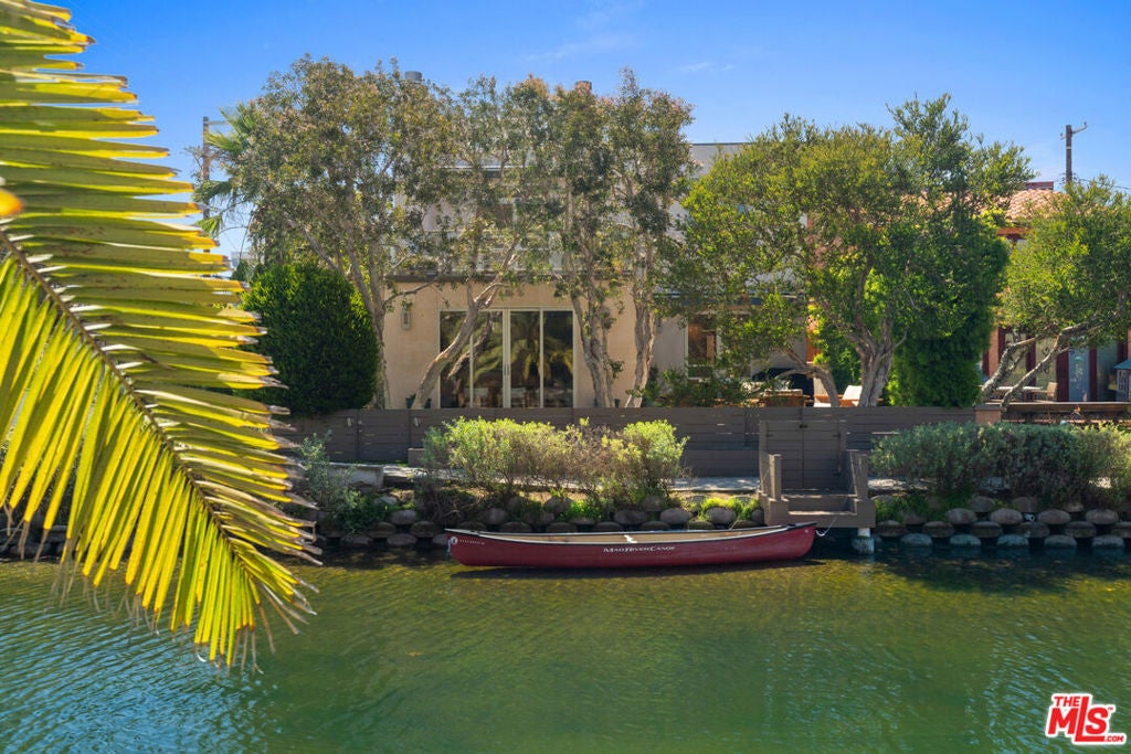 Photo of Listing #25580735