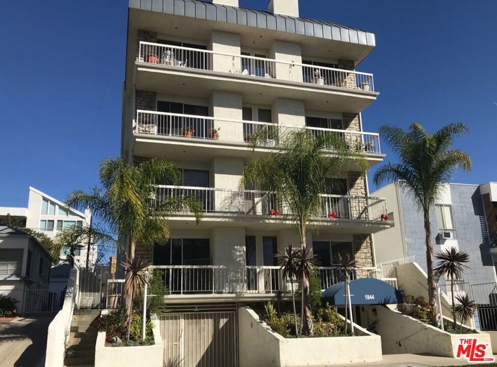 Photo of Listing #25582993