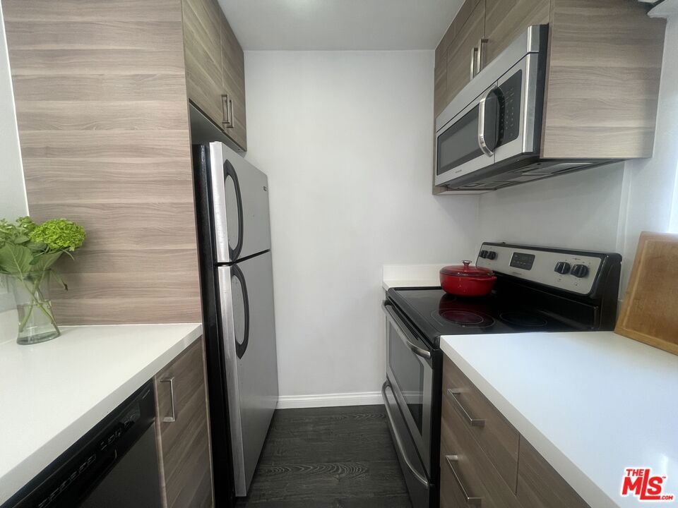 Photo of Listing #25579123