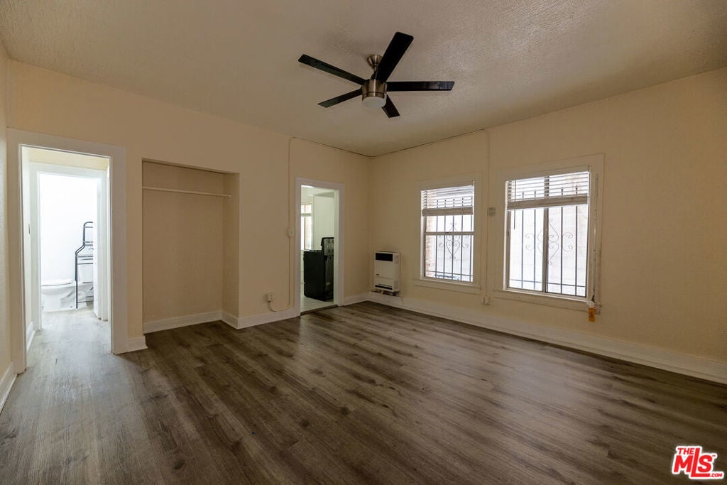 Photo of Listing #25582219