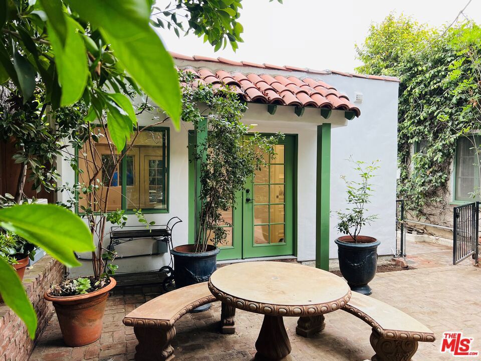 Photo of Listing #25583695