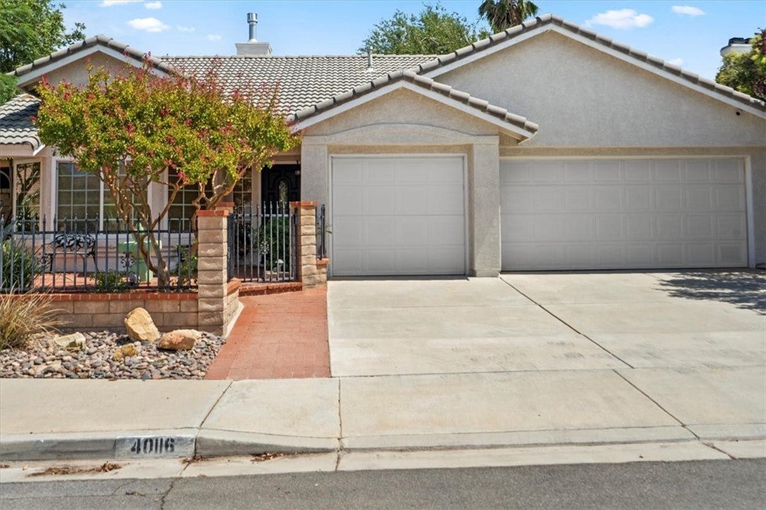 Photo of Listing #SR25193093