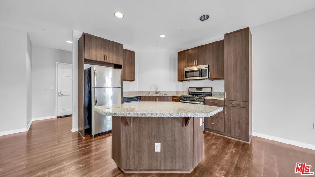 Photo of Listing #25583521