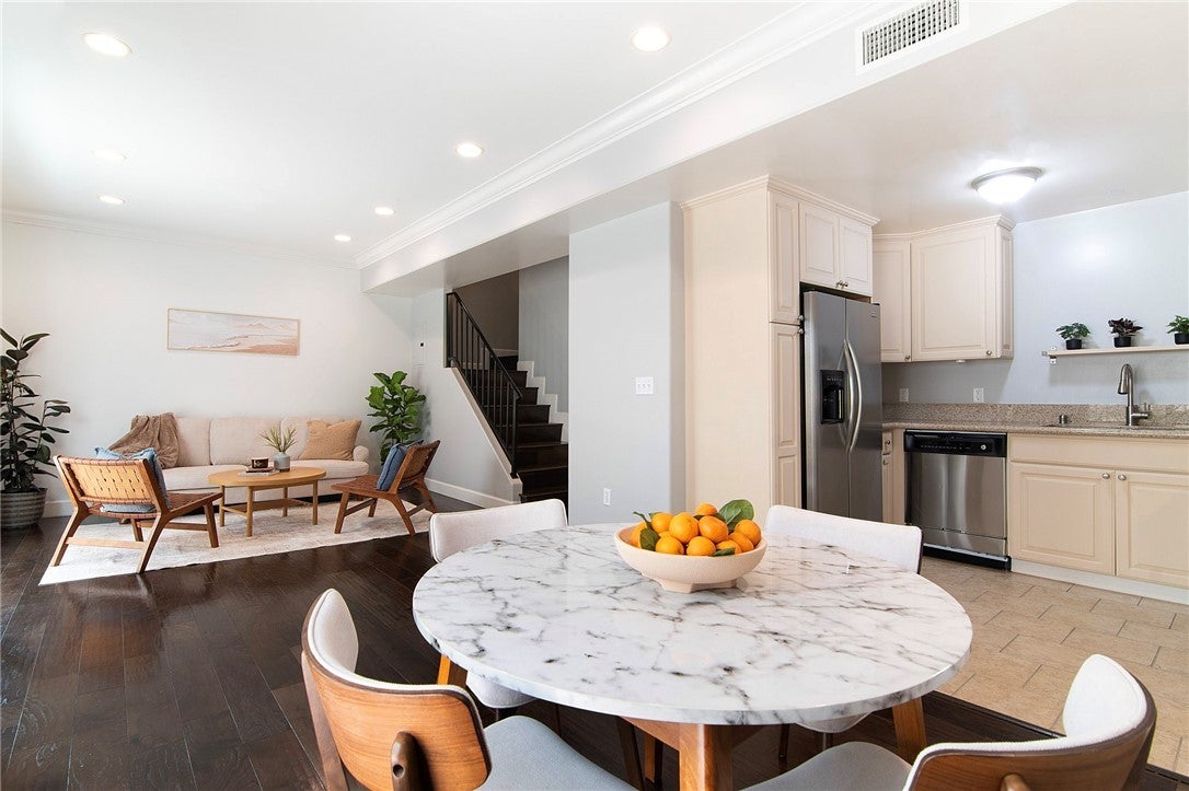 Photo of Listing #BB25193431