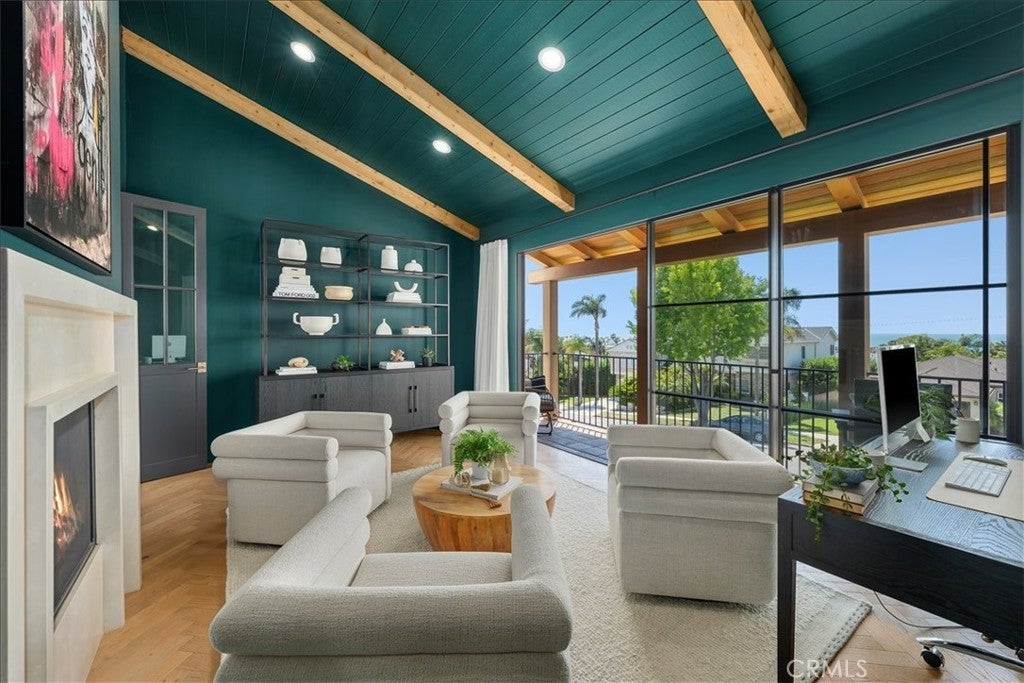 Photo of Listing #SB25191674