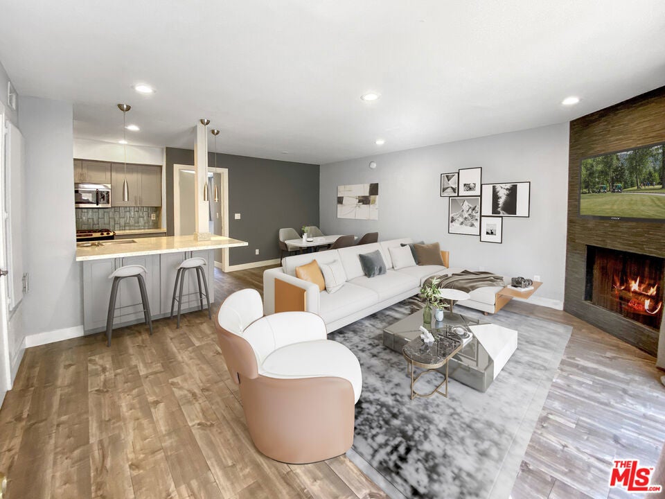 Photo of Listing #25583829