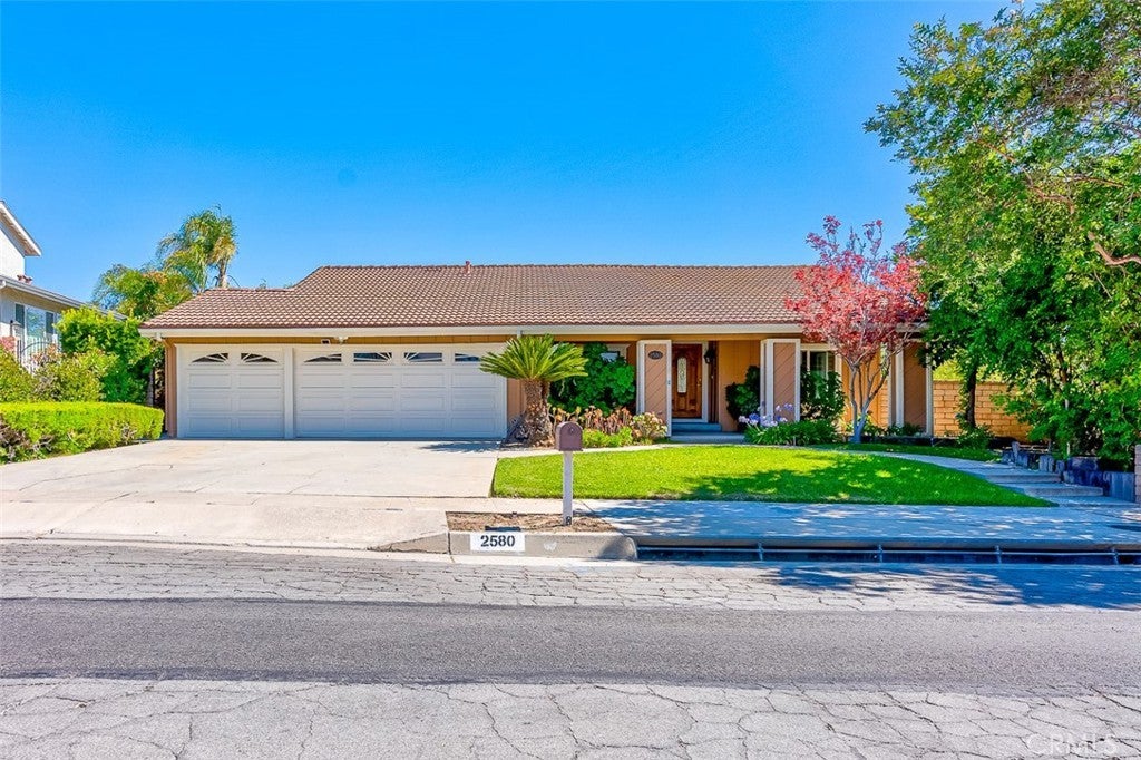 Photo of Listing #PW25193613