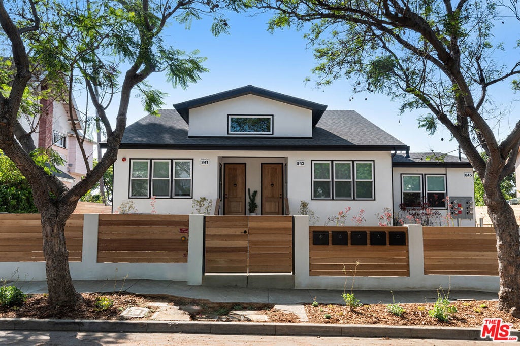 Photo of Listing #25584089