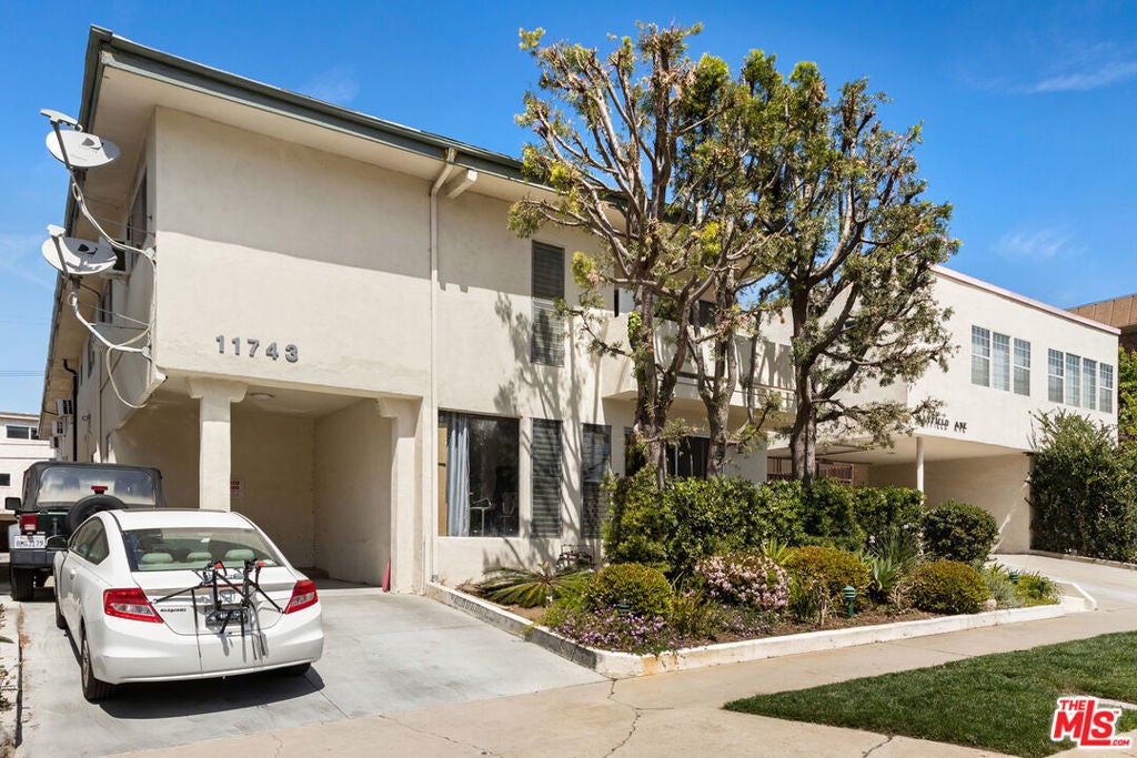 Photo of Listing #25584225