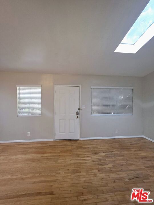 Photo of Listing #25584329