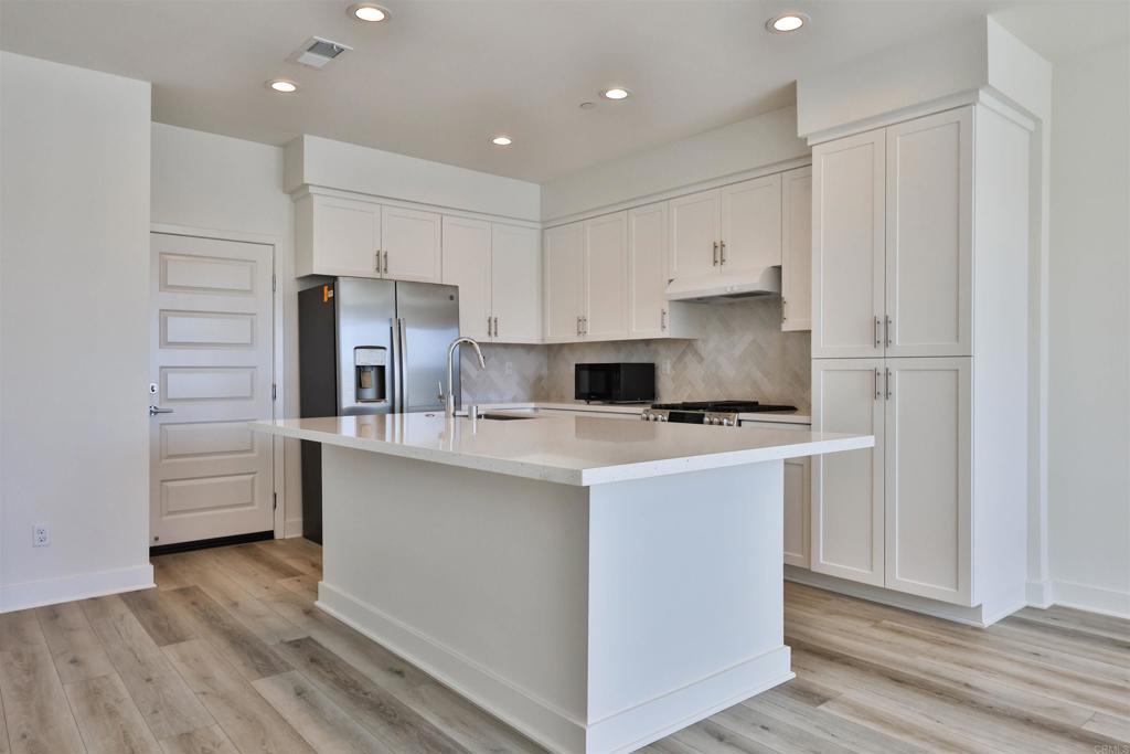 Photo of Listing #NDP2508446