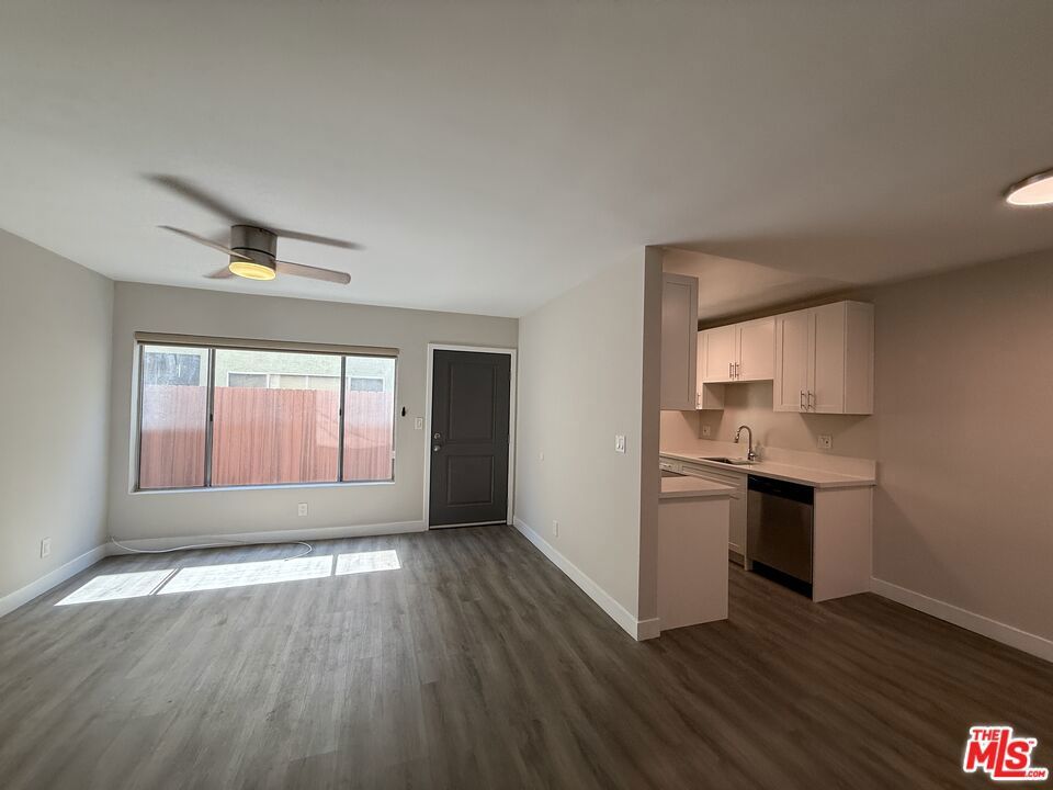 Photo of Listing #25584591