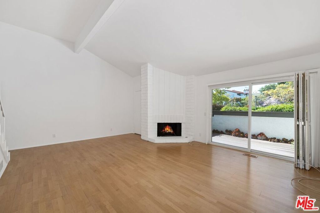 Photo of Listing #25583629