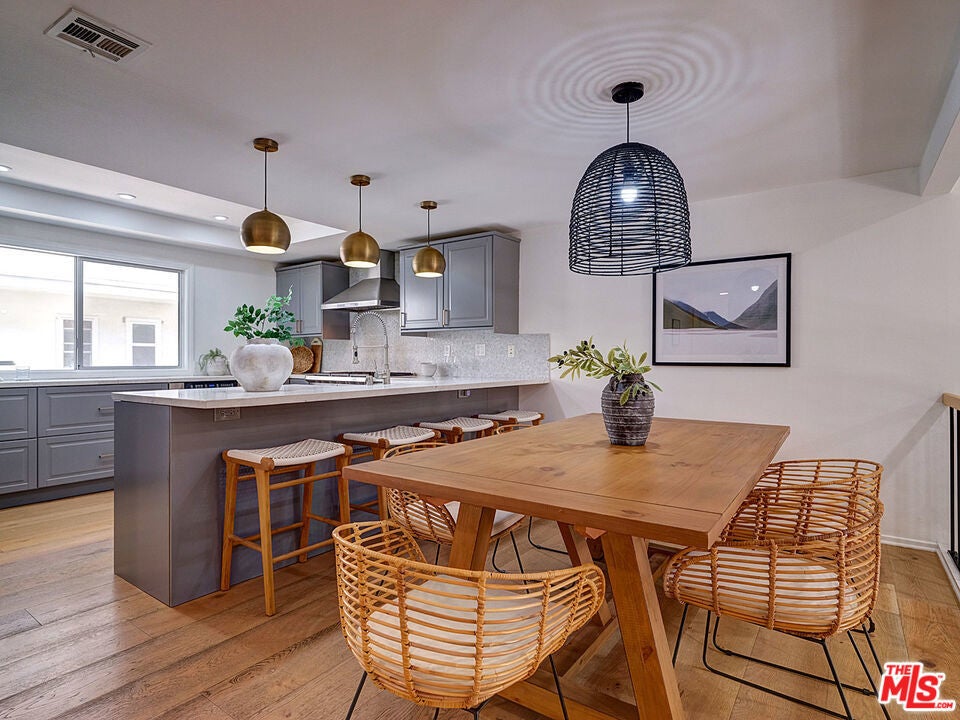 Photo of Listing #25585189