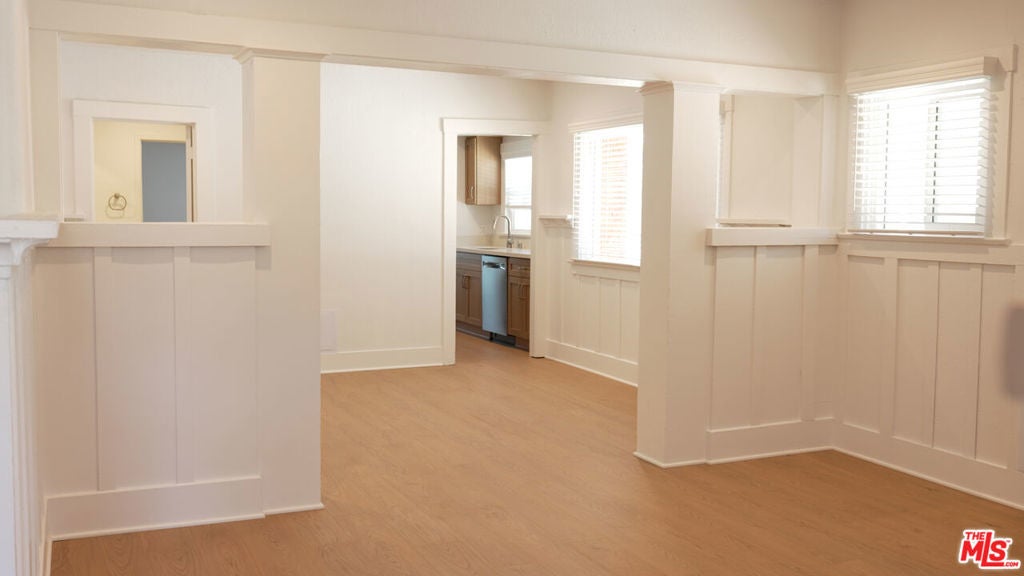 Photo of Listing #25585195