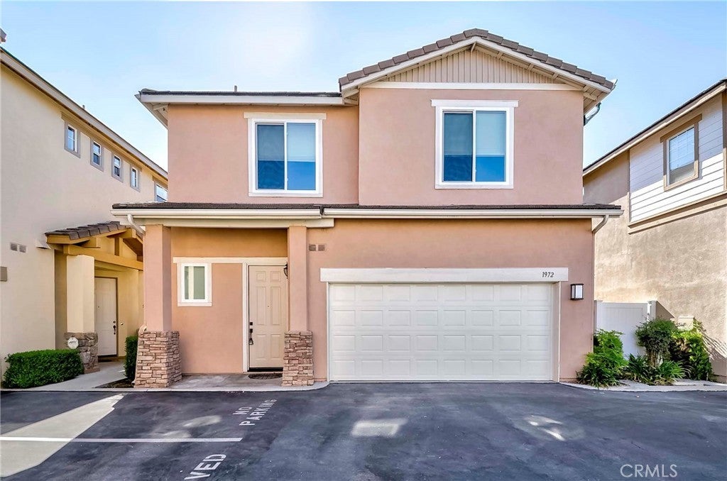 Photo of Listing #PW25195415