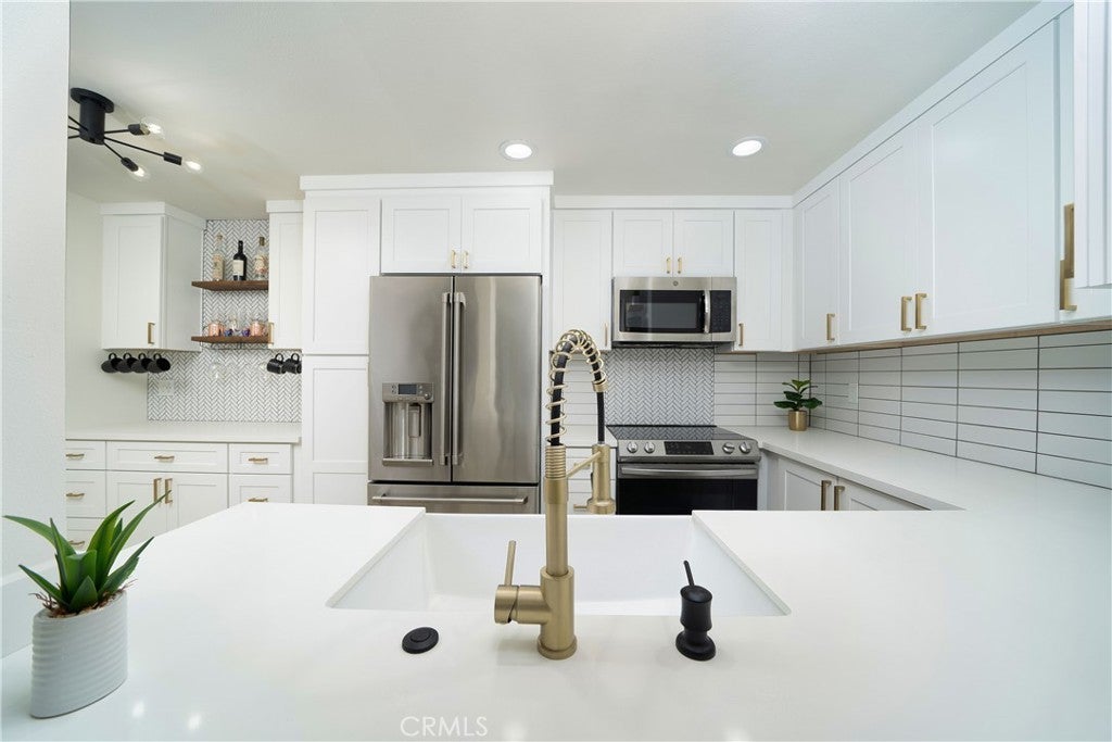 Photo of Listing #OC25195381