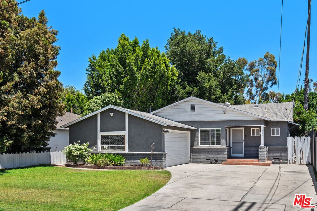 Photo of Listing #25585301