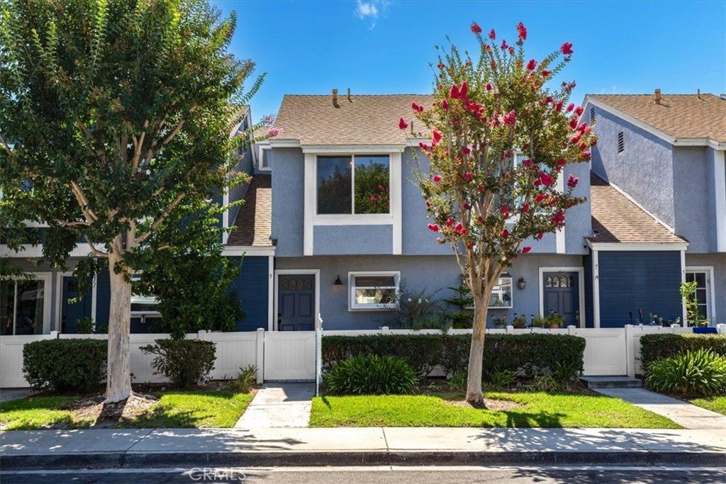 Photo of Listing #OC25196385